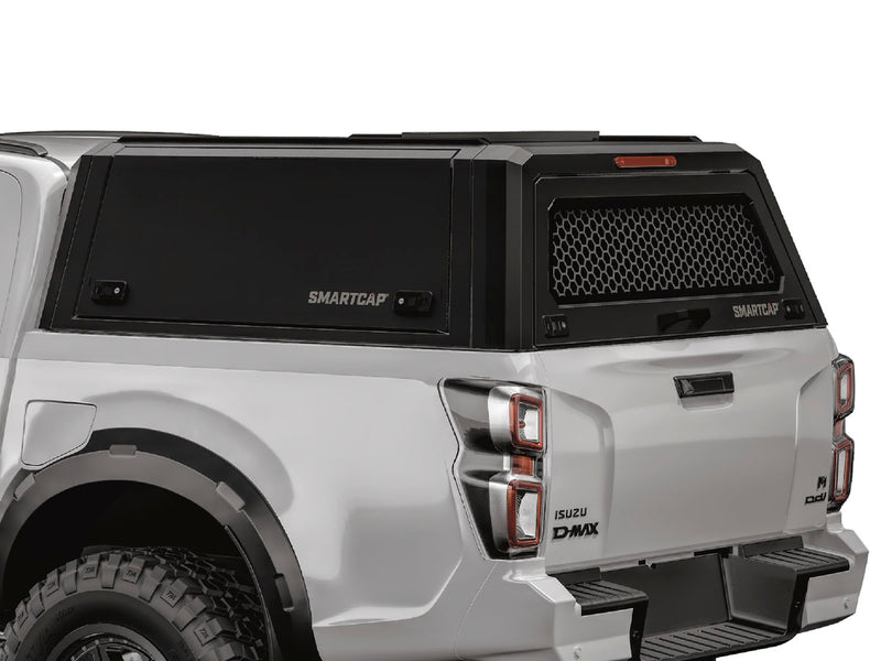 Hard top RSI SmartCap EVOc Commercial per Isuzu D-Max 2020+ Double Cab, vista posteriore 3/4 ravvicinata