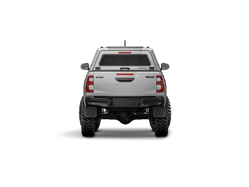 Hard top RSI SmartCap EVOc Commercial per Toyota Hilux 2016–2025 Double Cab, vista posteriore su sfondo bianco