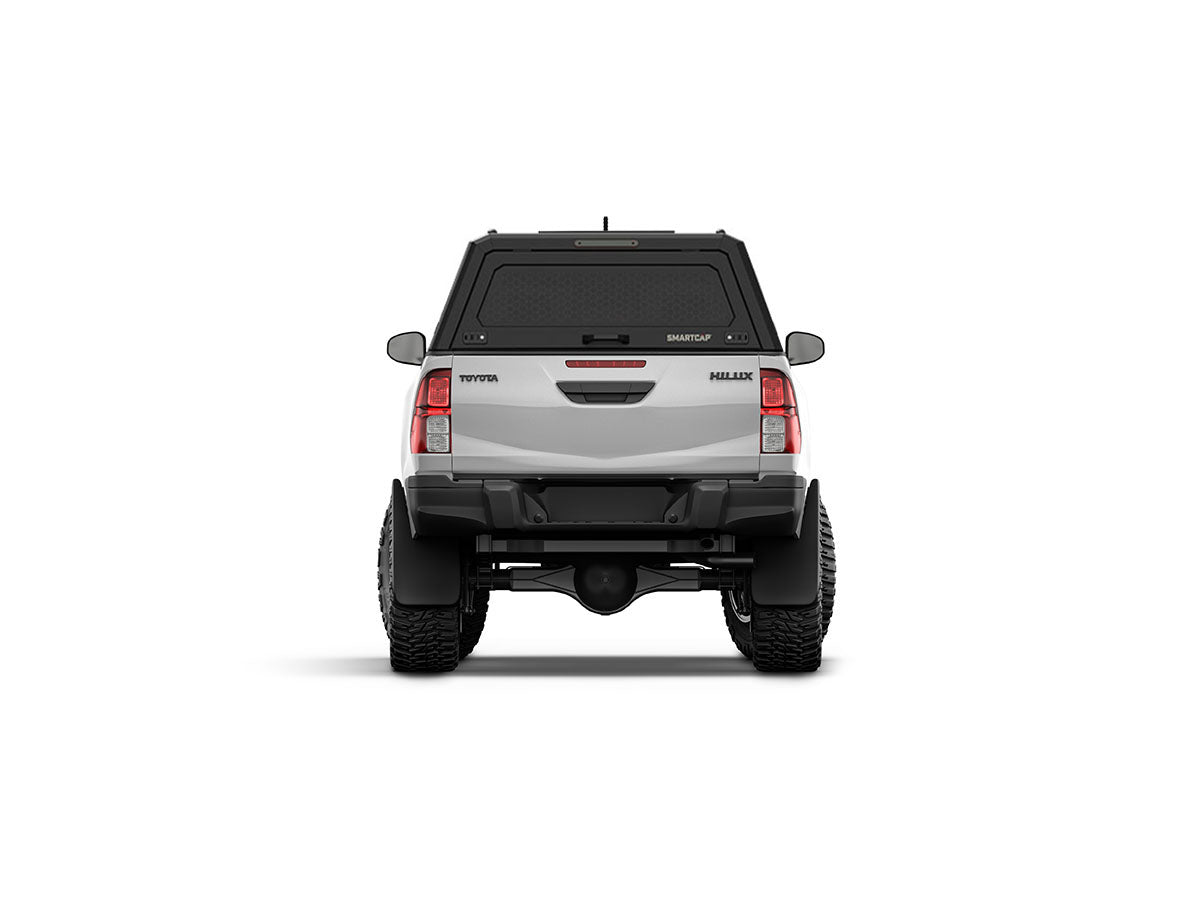Hard top RSI SmartCap EVOc Commercial per Toyota Hilux 2026+ Extra Cab, vista posteriore su sfondo bianco