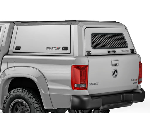 Hard top RSI SmartCap EVOc Commercial per Volkswagen Amarok 2010–2022 Double Cab, vista posteriore 3/4 ravvicinata