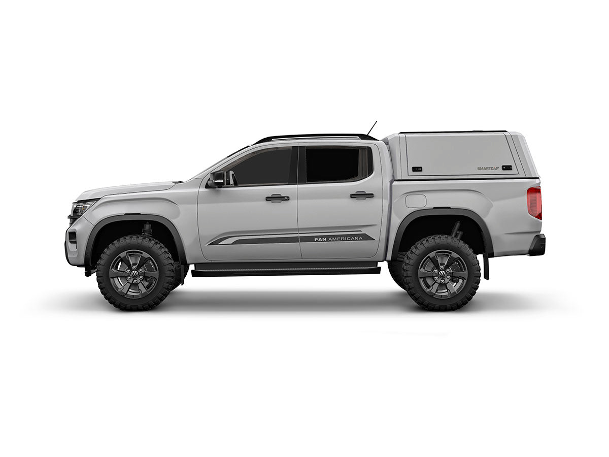 Hard top RSI SmartCap EVOc Commercial per Volkswagen Amarok 2023+ Double Cab, vista laterale su sfondo bianco
