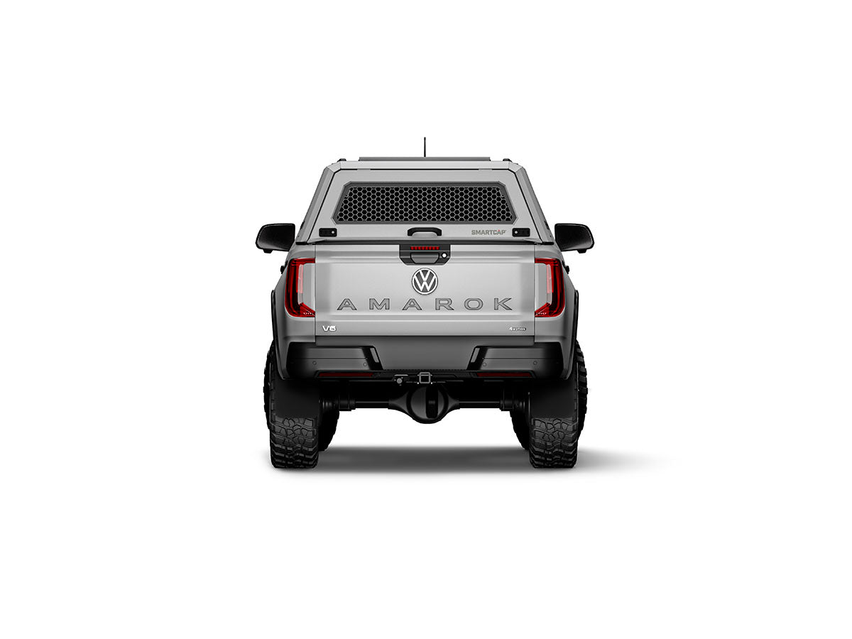 Hard top RSI SmartCap EVOc Commercial per Volkswagen Amarok 2023+ Double Cab, vista posteriore su sfondo bianco