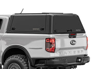 Hard top RSI SmartCap EVOd Defender per Ford Ranger 2023+ Double Cab, vista posteriore 3/4 ravvicinata