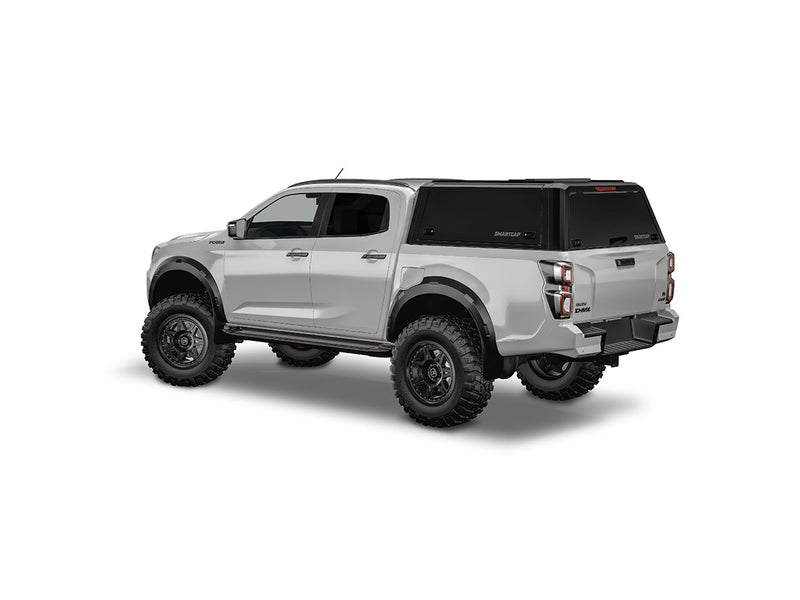 Hard top RSI SmartCap EVOd Defender per Isuzu D-Max 2020+ Double Cab, vista posteriore 3/4 su sfondo bianco