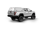 Hard top RSI SmartCap EVOd Defender per Toyota Hilux 2026+ Double Cab, vista posteriore 3/4 lato destro su sfondo bianco