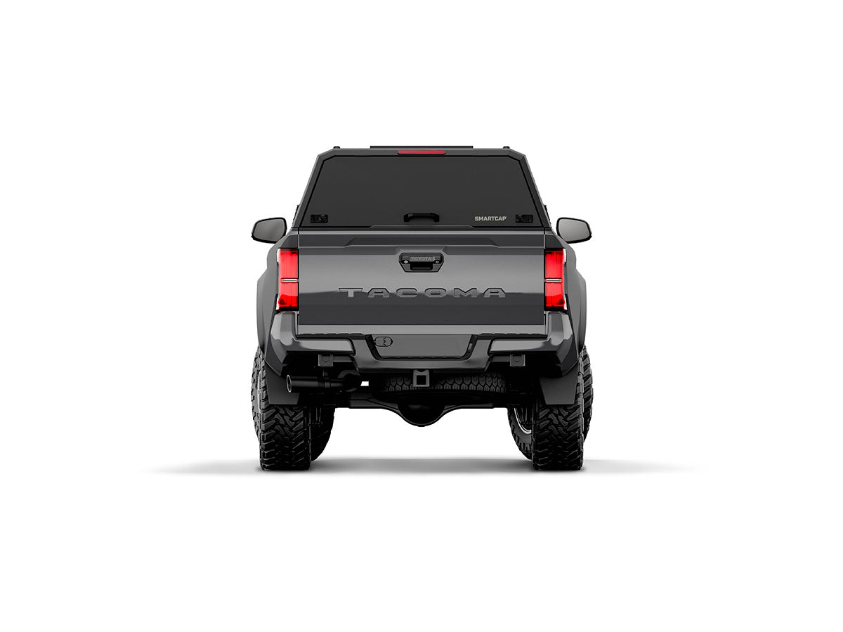 Hard top RSI SmartCap EVOd Defender per Toyota Tacoma 2024+ Standard Bed 6', vista posteriore su sfondo bianco