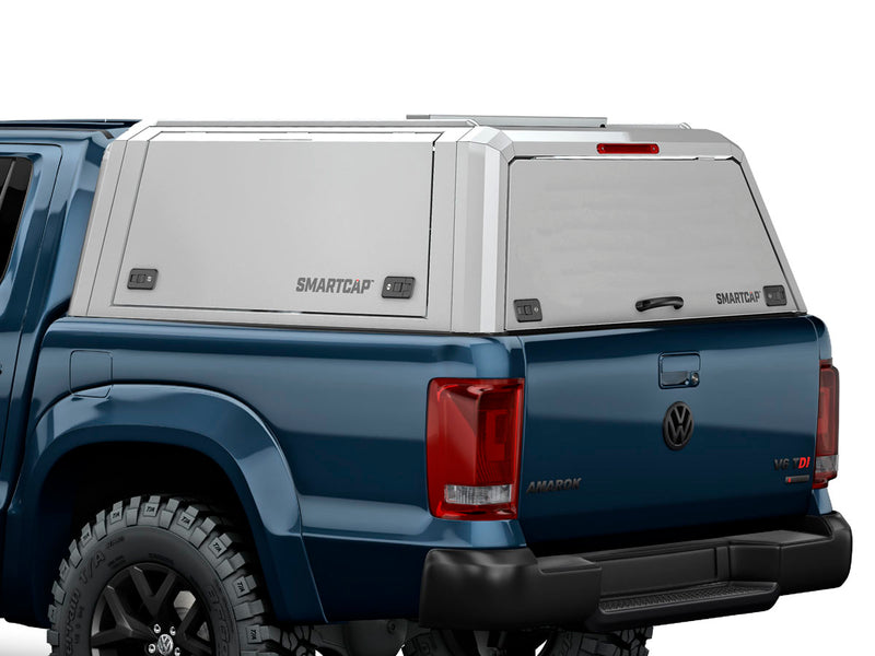 Hard top RSI SmartCap EVOd Defender per Volkswagen Amarok 2010–2022 Double Cab, vista posteriore 3/4 ravvicinata