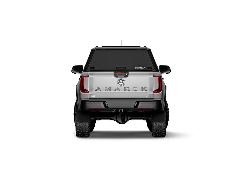 Hard top RSI SmartCap EVOd Defender per Volkswagen Amarok 2023+ Double Cab, vista posteriore su sfondo bianco