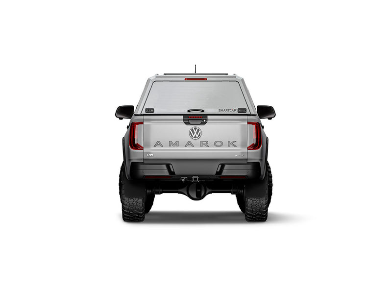 Hard top RSI SmartCap EVOd Defender per Volkswagen Amarok 2023+ Double Cab, vista posteriore su sfondo bianco