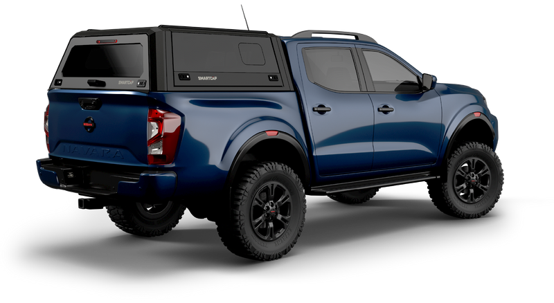 Hard top RSI SmartCap EVOs Sport su Nissan Navara, vista posteriore 3/4 su sfondo bianco