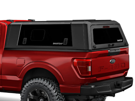 Hard top RSI SmartCap EVOs Sport per Ford F-150 2021+ Standard Bed 6,5', vista posteriore 3/4 ravvicinata