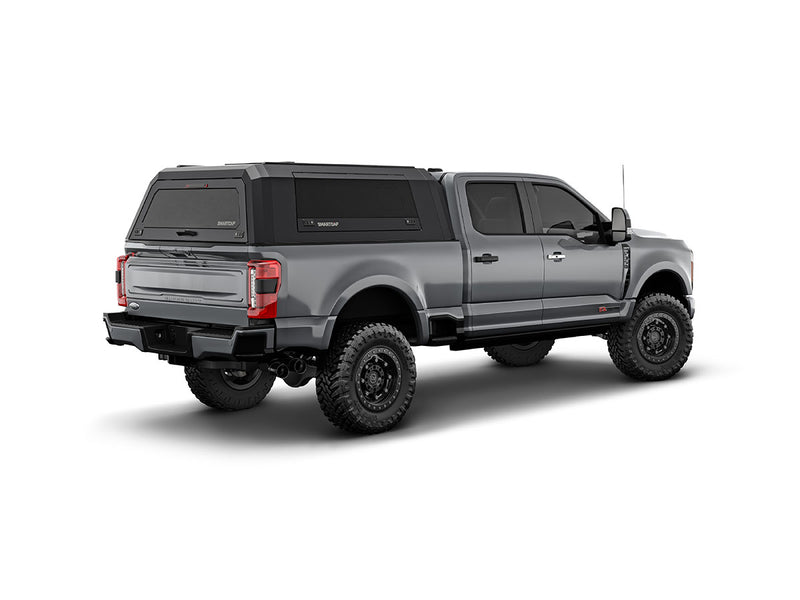 Hard top RSI SmartCap EVOs Sport per Ford F-250 / F-350 Super Duty 2023+, vista posteriore 3/4 lato destro su sfondo bianco