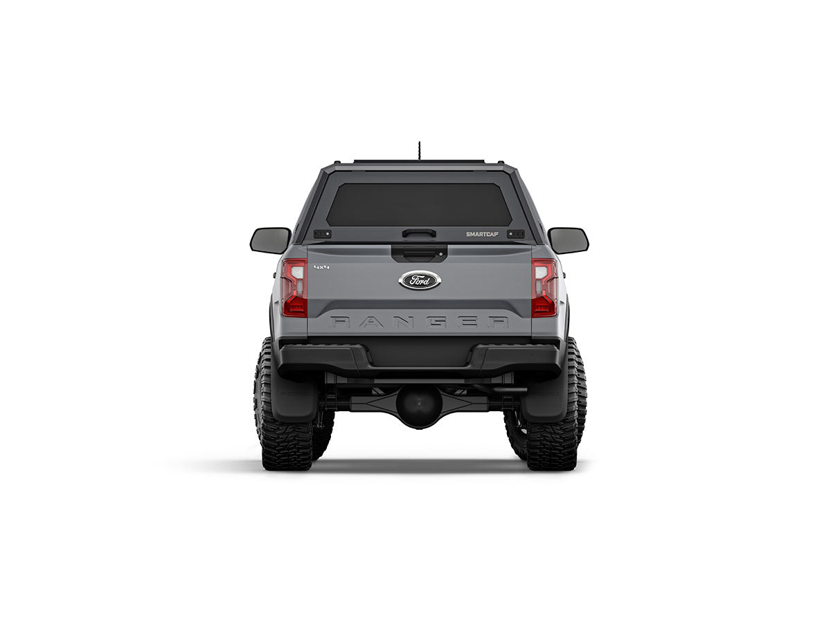 Hard top RSI SmartCap EVOs Sport per Ford Ranger 2012–2022 Extra Cab, vista posteriore su sfondo bianco