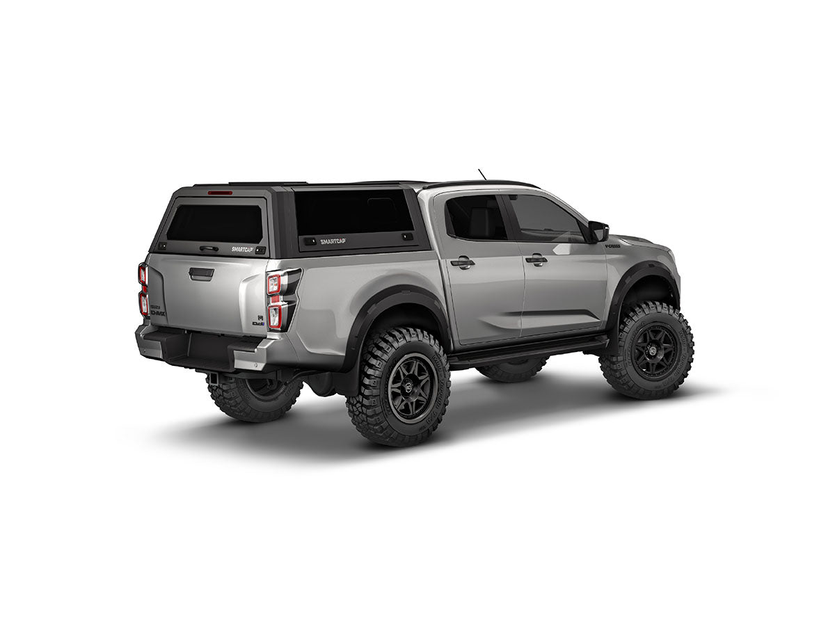 Hard top RSI SmartCap EVOs Sport per Isuzu D-Max 2020+ Double Cab, vista posteriore 3/4 lato destro su sfondo bianco