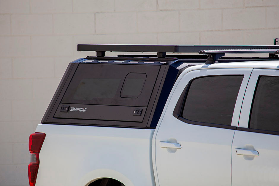 Hard top RSI SmartCap EVOs Sport montato su Isuzu D-Max 2020+ Double Cab, foto reale