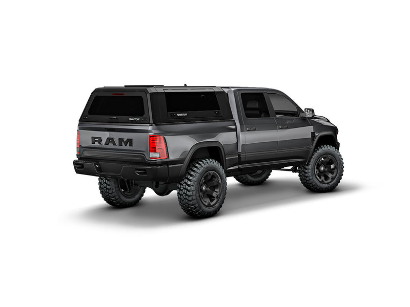 Hard top RSI SmartCap EVOs Sport per RAM 1500 DS 2009+ Standard Bed, vista posteriore 3/4 lato destro su sfondo bianco