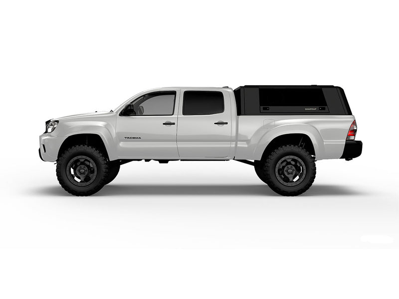 Hard top RSI SmartCap EVOs Sport per Toyota Tacoma 2005–2015 Standard Bed 6', vista laterale su sfondo bianco