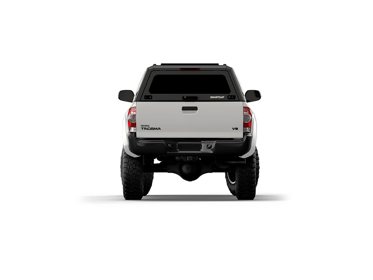 Hard top RSI SmartCap EVOs Sport per Toyota Tacoma 2005–2015 Standard Bed 6', vista posteriore su sfondo bianco