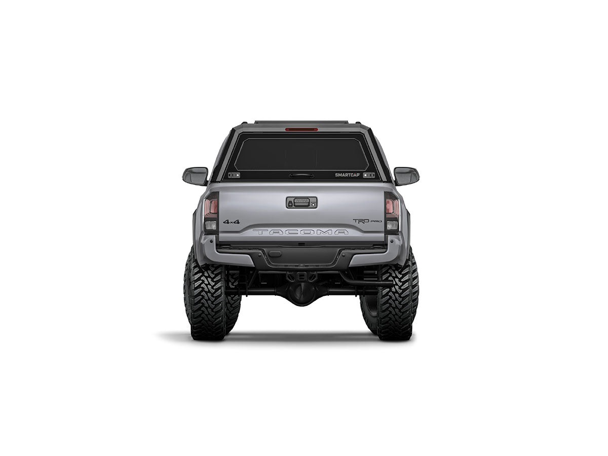 Hard top RSI SmartCap EVOs Sport per Toyota Tacoma 2016–2023 Short Bed 5', vista posteriore su sfondo bianco