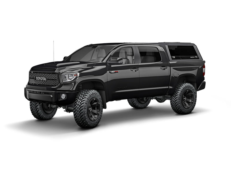 Hard top RSI SmartCap EVOs Sport per Toyota Tundra 2007–2021 Short Bed 5,5', vista anteriore 3/4 su sfondo bianco