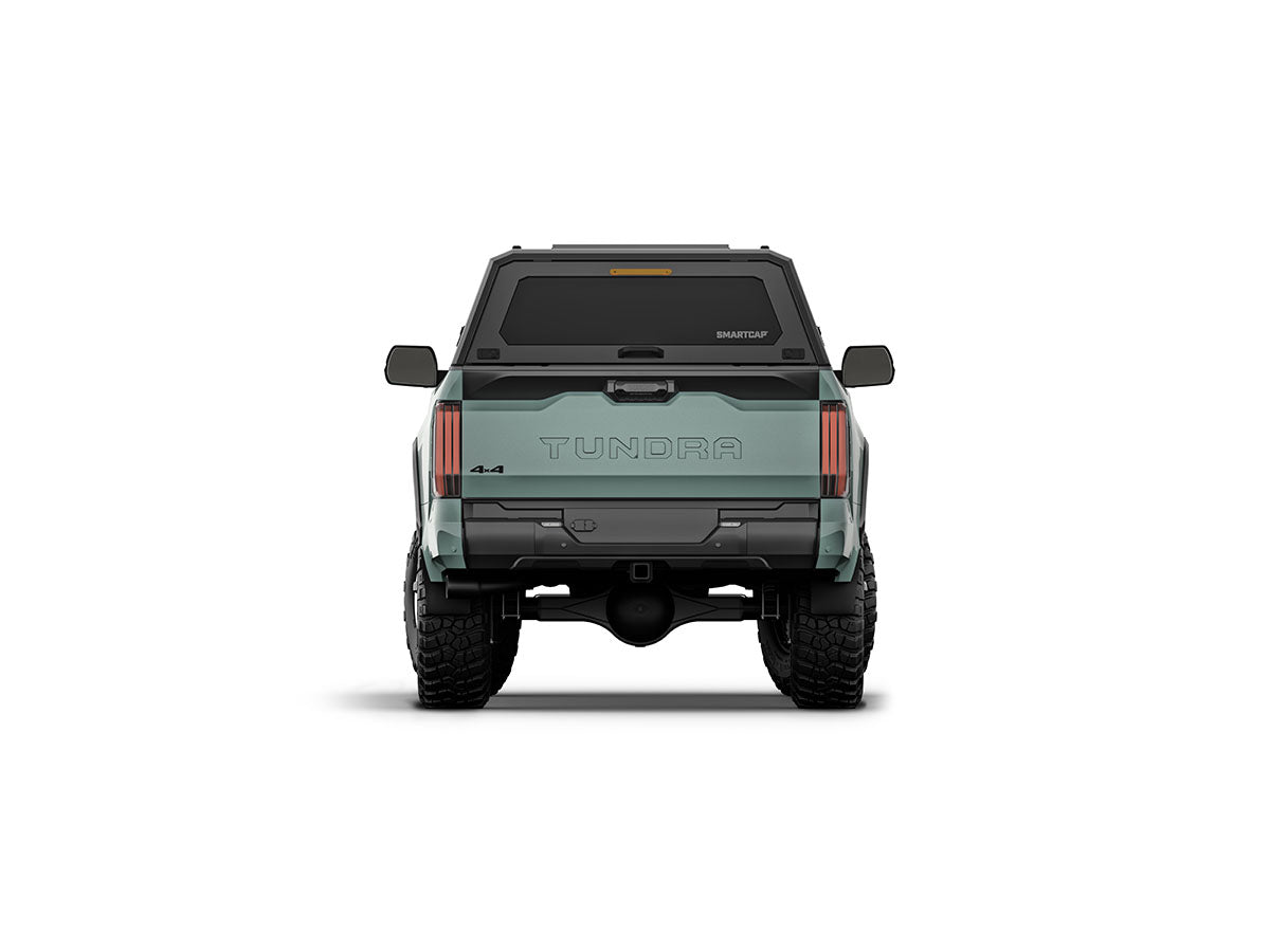 Hard top RSI SmartCap EVOs Sport per Toyota Tundra, vista posteriore su sfondo bianco
