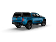 Hard top RSI SmartCap EVOs Sport per Volkswagen Amarok 2023+ Double Cab, vista posteriore 3/4 lato destro su sfondo bianco