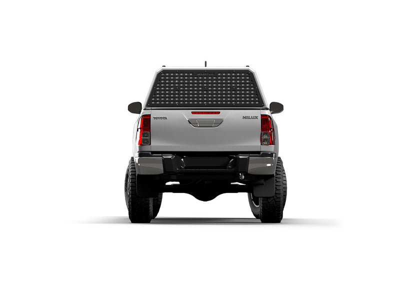 RSI SmartCap Field Pro Commercial White per pick-up mid-size: vista posteriore su sfondo bianco