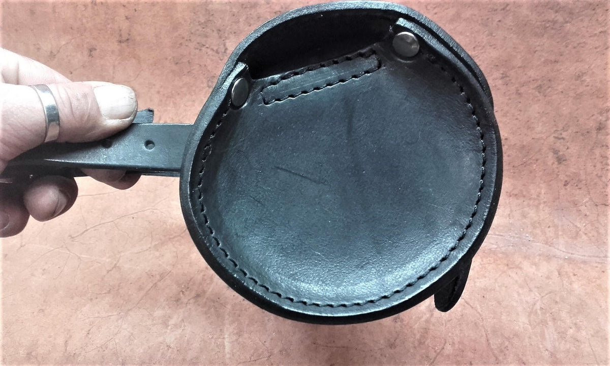 Rullo "pach" medio rotondo porta attrezzi - frangiato con borchie - nero – immagine 5
