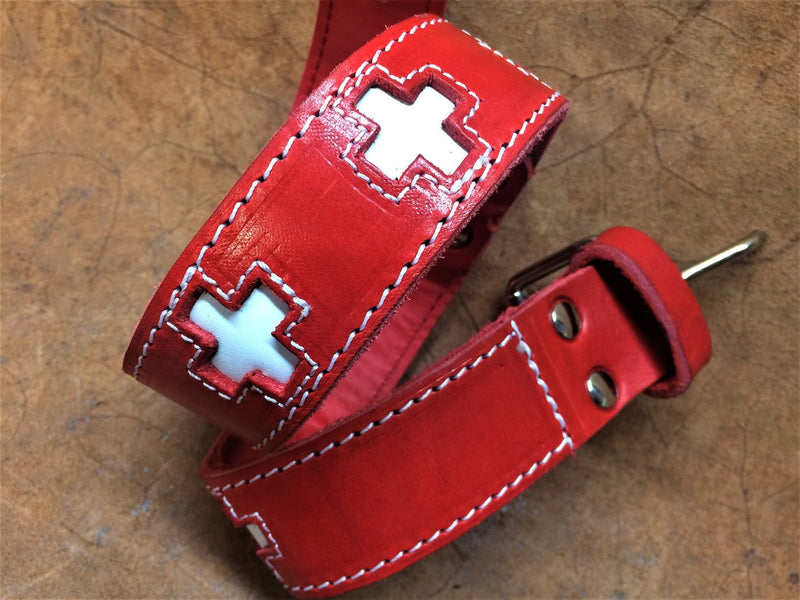 Collar y correa para perros modelo San Bernardo en piel roja y piel blanca