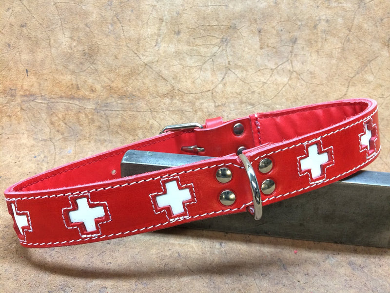 Collar y correa para perros modelo San Bernardo en piel roja y piel blanca